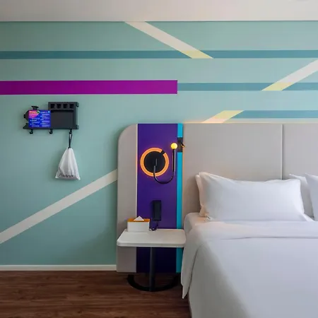 Tru By Hilton Hoa Binh City Centre Exterior photo